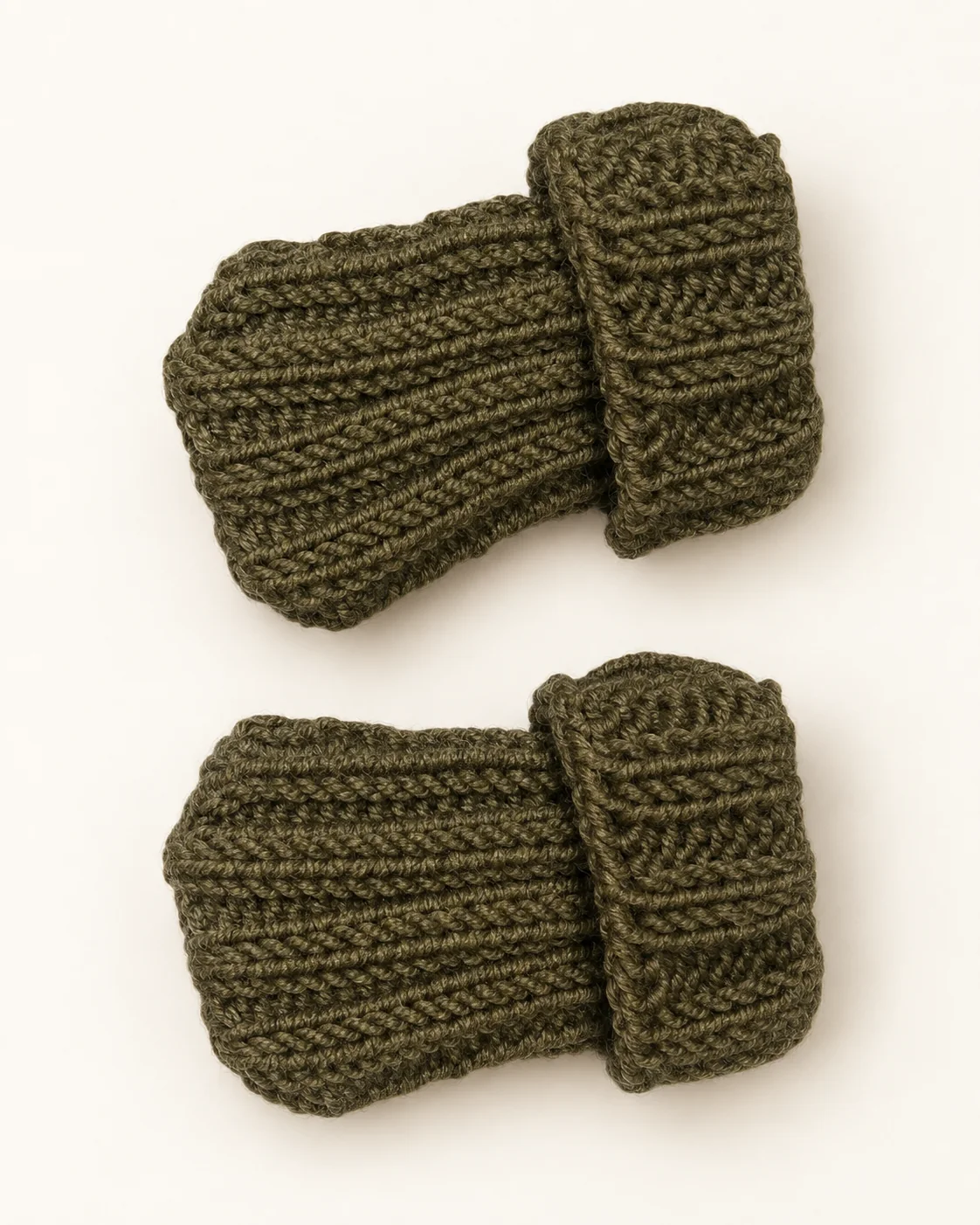 Sapatinhos de bebé em tricot verde